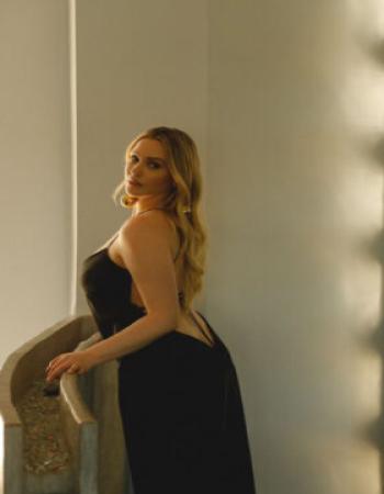 Model Lussy Female Escort For Sybian Machine Sex Service IN New Zealand