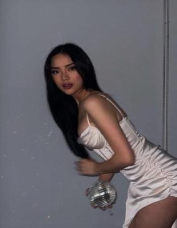 diana model 23 Year Slim Escort In New Zealand