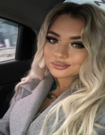 22 Year Slim European Escort ANNAH Model IN Queenstown
