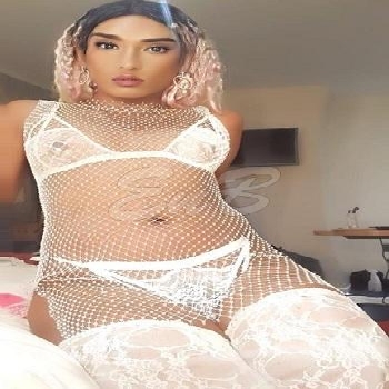 27 Year Slim and Busty Asian Escort Willow IN Drury